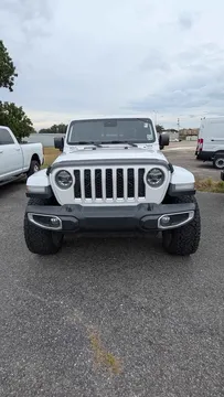 2020 Jeep Gladiator Overland Bushwacker