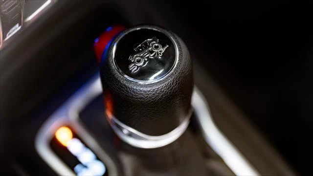 2020 Jeep JT Gladiator - Image 17 of 31