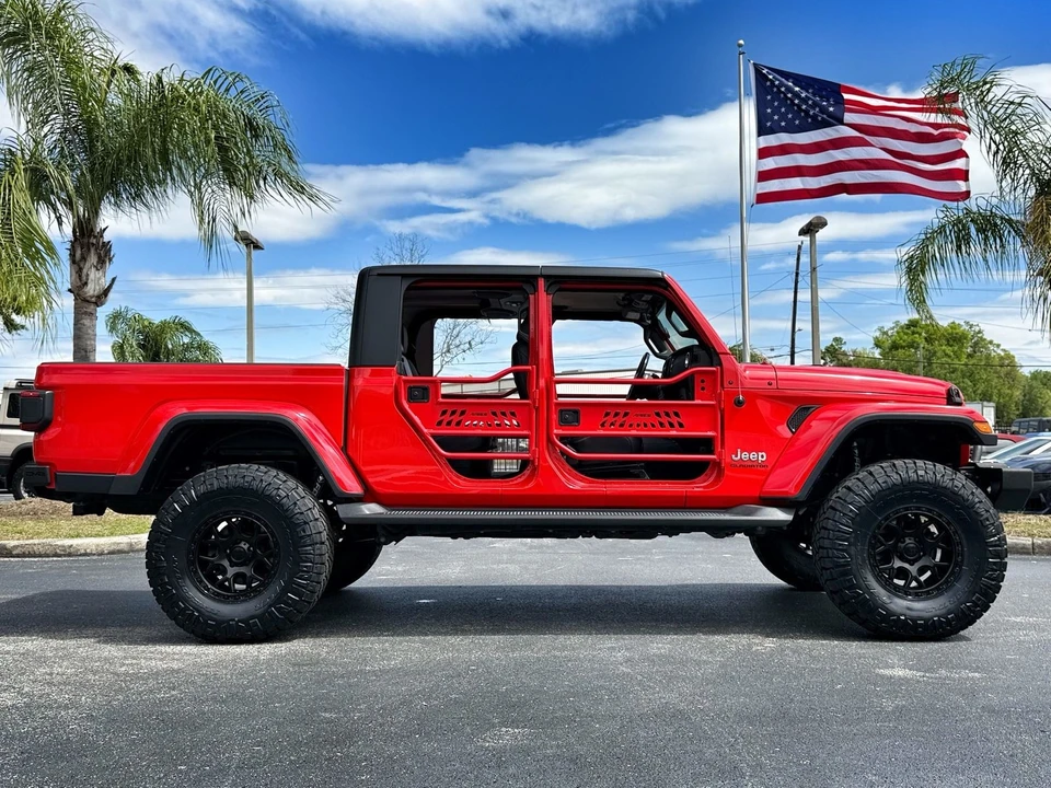 2020 Jeep JT Gladiator - Image 2 of 12