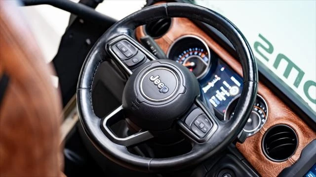 2020 Jeep JT Gladiator - Image 19 of 31
