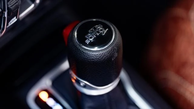 2020 Jeep JT Gladiator - Image 20 of 31