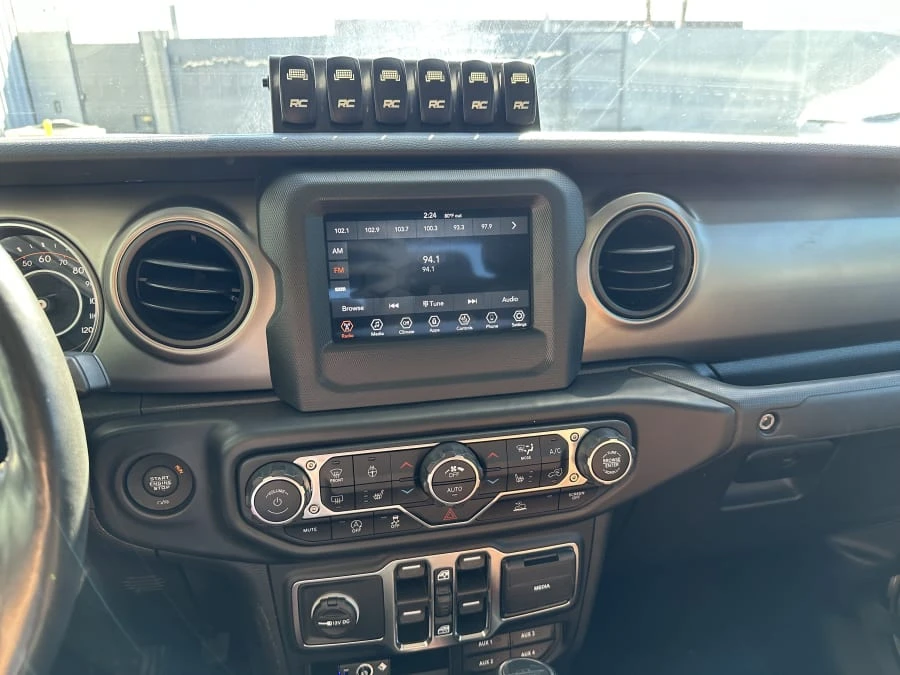 2020 Jeep JT Gladiator - Image 14 of 20