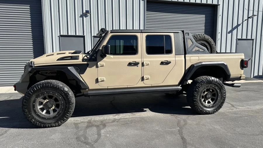 2020 Jeep JT Gladiator - Image 2 of 20