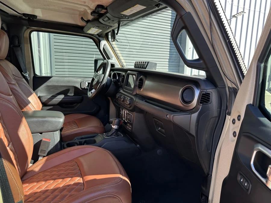 2020 Jeep JT Gladiator - Image 11 of 20