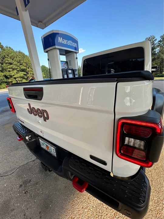 2020 Jeep JT Gladiator - Image 11 of 15