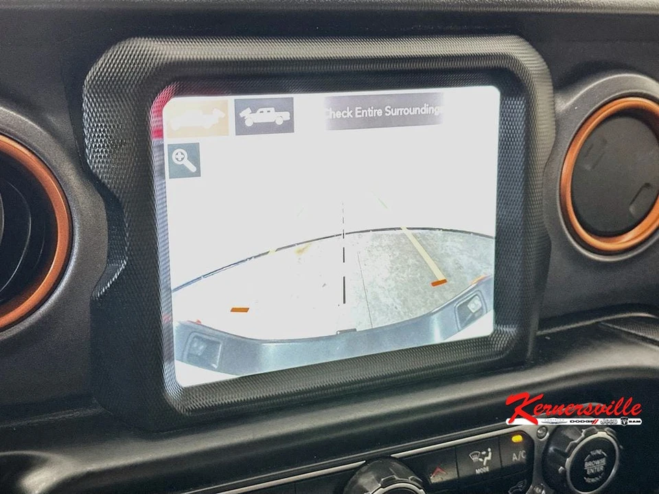 2020 Jeep JT Gladiator - Image 20 of 24