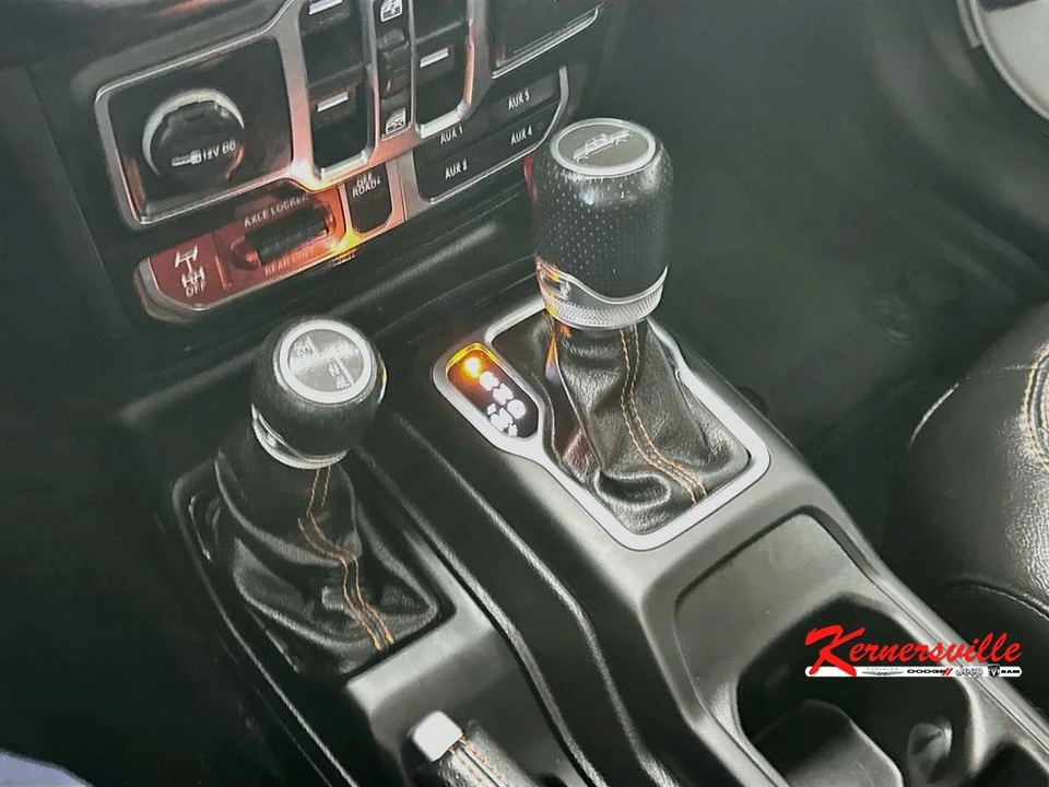 2020 Jeep JT Gladiator - Image 16 of 24