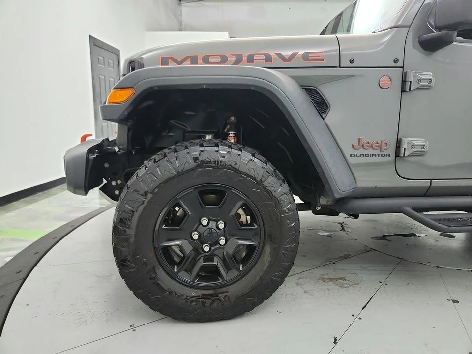2020 Jeep JT Gladiator - Image 29 of 31