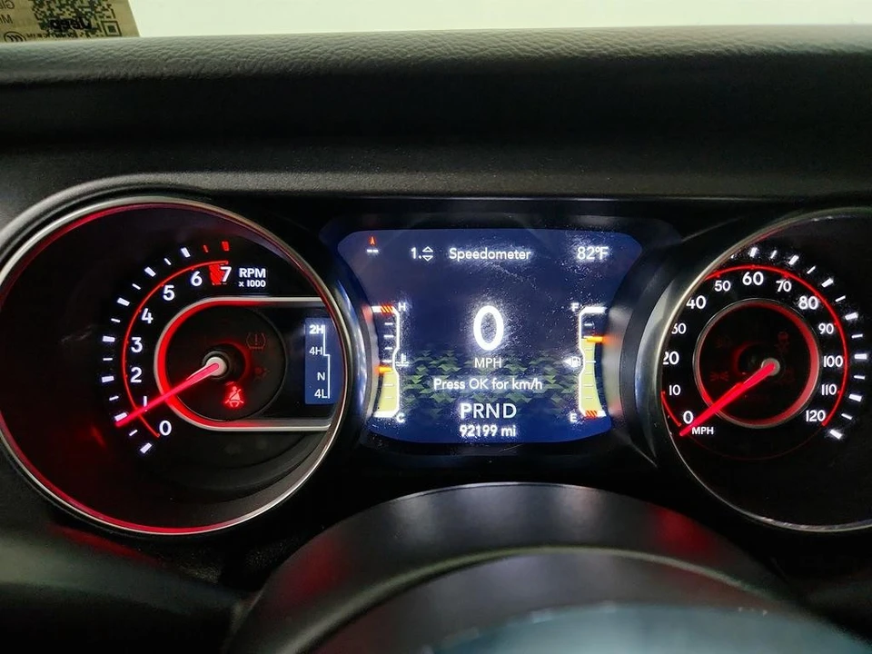 2020 Jeep JT Gladiator - Image 15 of 31