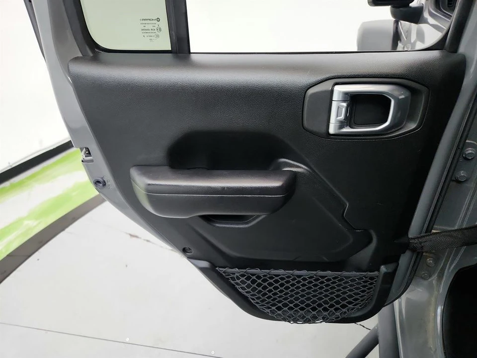2020 Jeep JT Gladiator - Image 23 of 31