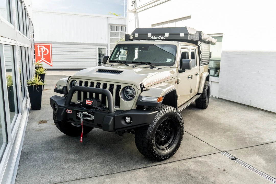 2020 Jeep JT Gladiator - Image 2 of 31