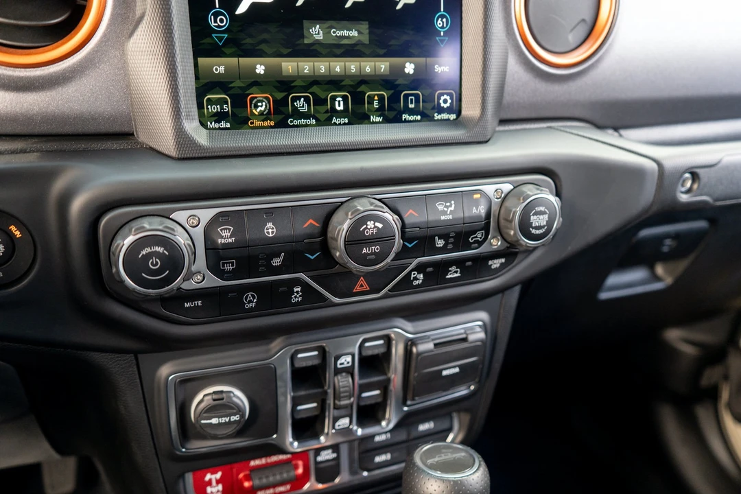 2020 Jeep JT Gladiator - Image 16 of 31
