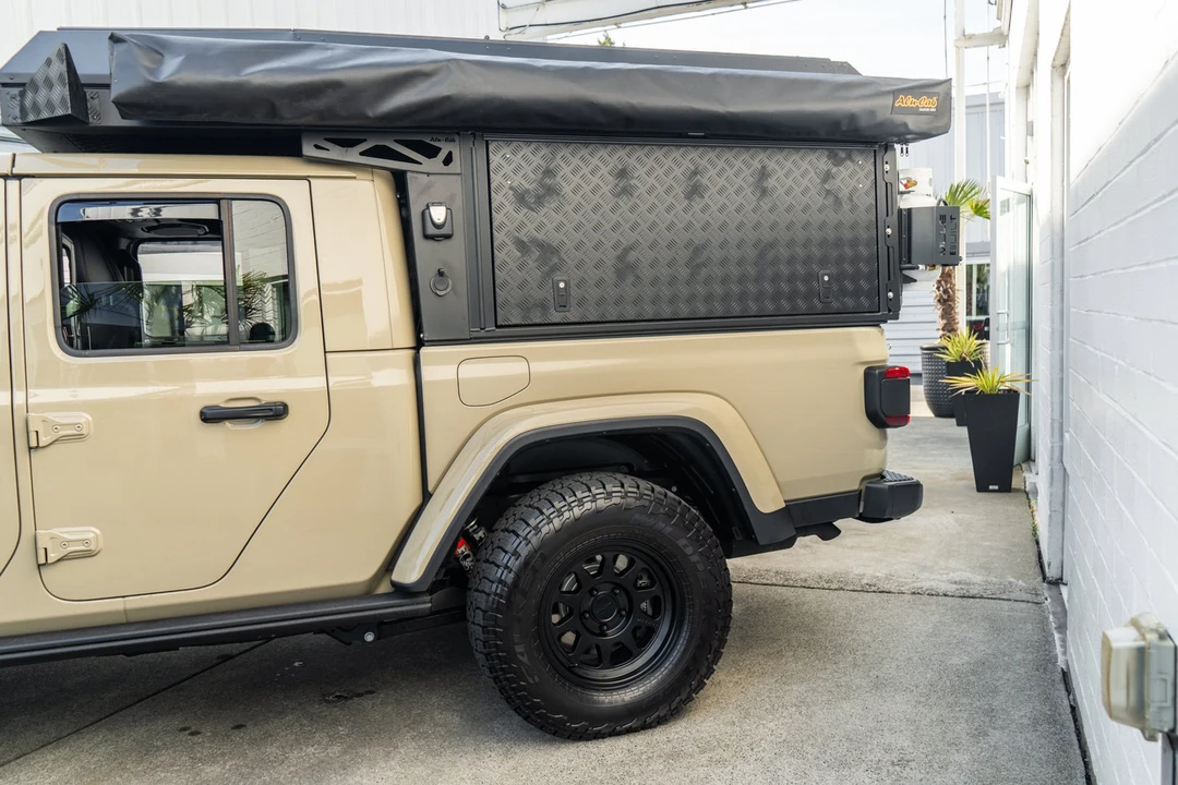 2020 Jeep JT Gladiator - Image 4 of 31