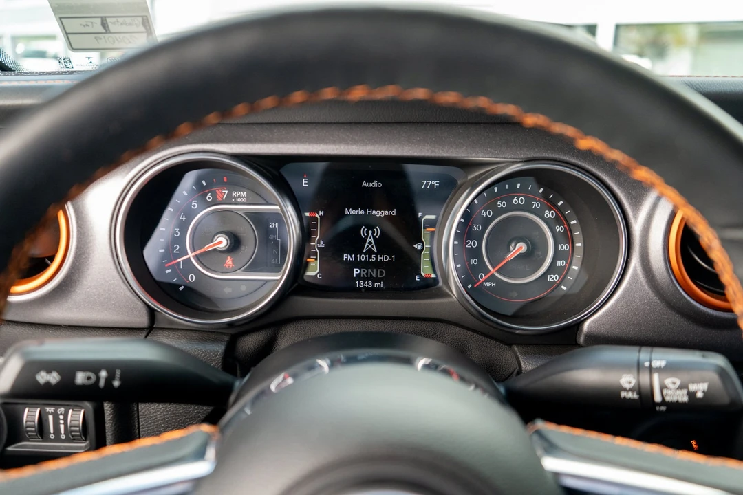 2020 Jeep JT Gladiator - Image 13 of 31