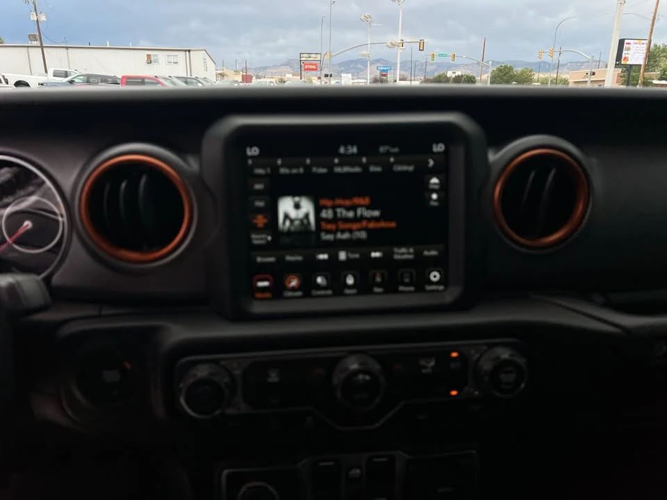 2020 Jeep JT Gladiator - Image 13 of 20
