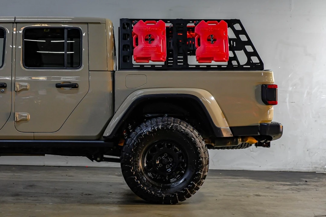 2020 Jeep JT Gladiator - Image 18 of 31