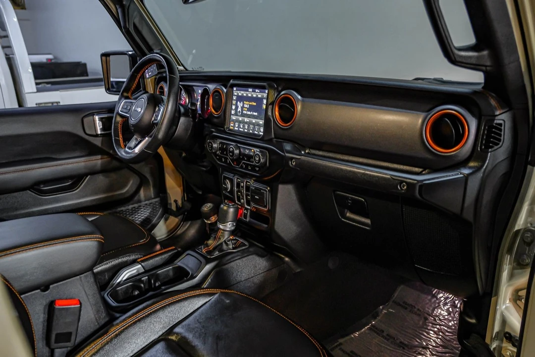 2020 Jeep JT Gladiator - Image 19 of 31