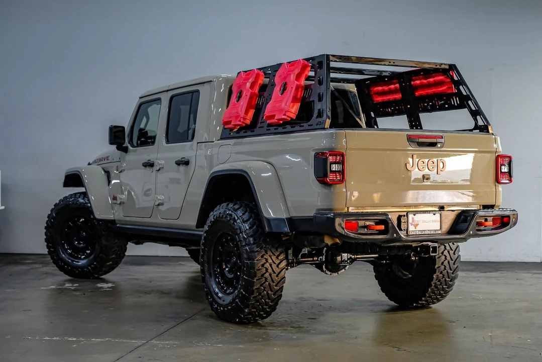 2020 Jeep JT Gladiator - Image 15 of 31