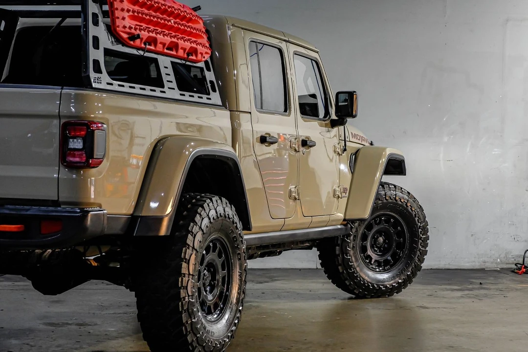 2020 Jeep JT Gladiator - Image 13 of 31