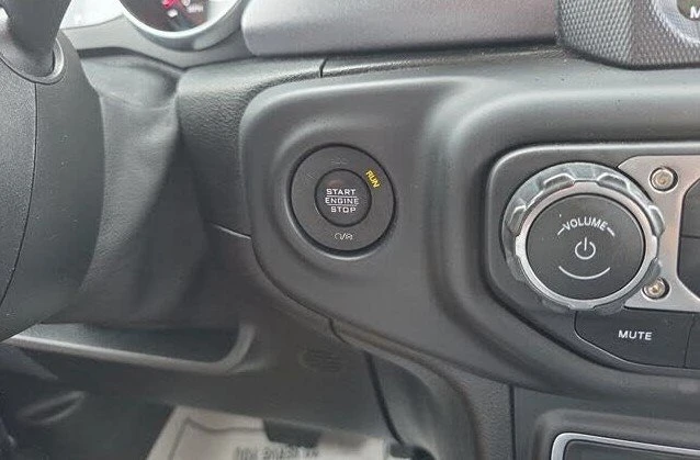 2020 Jeep JT Gladiator - Image 19 of 20