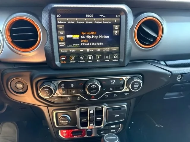 2020 Jeep JT Gladiator - Image 18 of 20