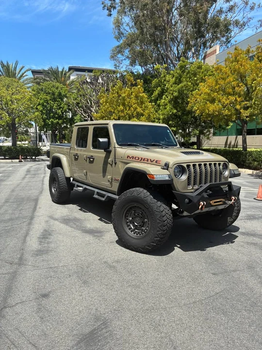 2020 Jeep JT Gladiator - Image 2 of 12