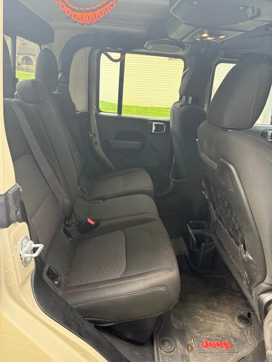 2020 Jeep JT Gladiator - Image 11 of 15