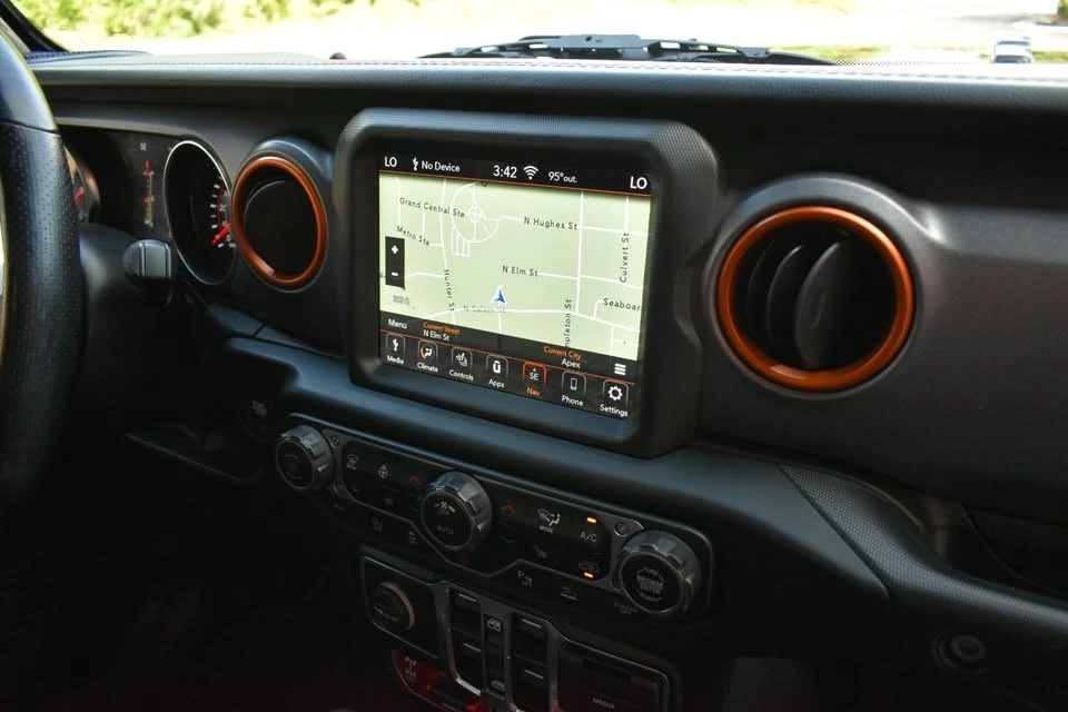 2020 Jeep JT Gladiator - Image 18 of 20