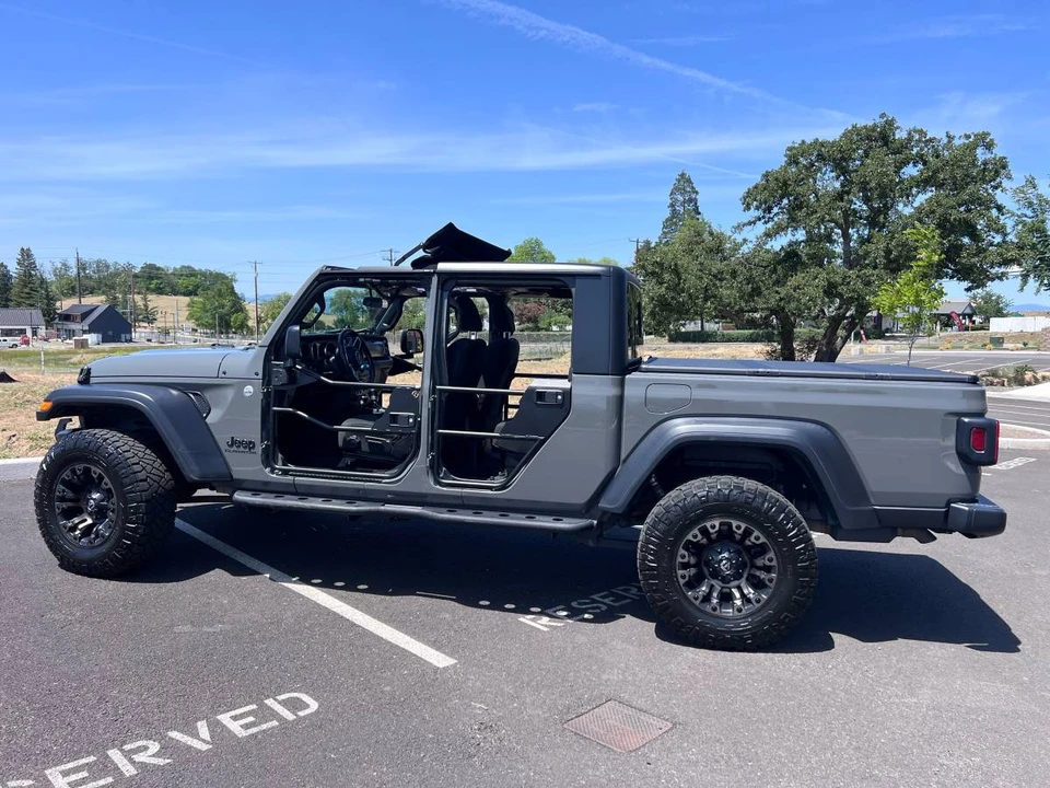 2020 Jeep JT Gladiator - Image 13 of 16