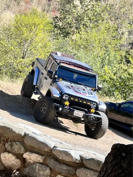 2020 Jeep JT Gladiator - Image 8 of 9
