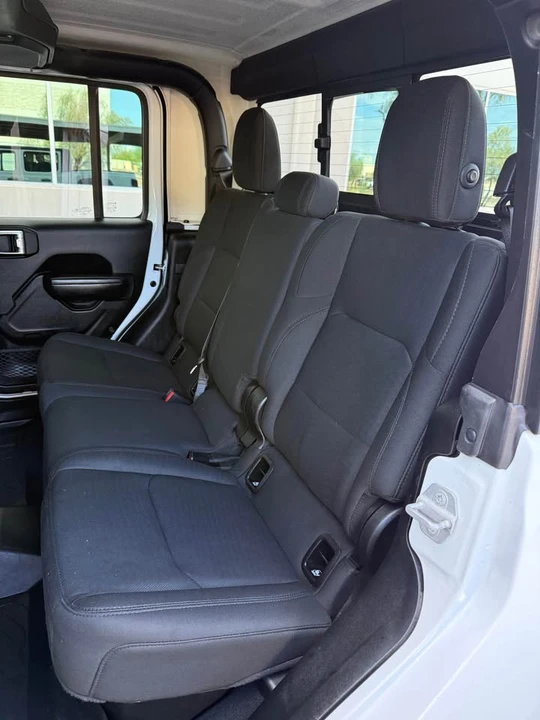 2020 Jeep JT Gladiator - Image 19 of 20