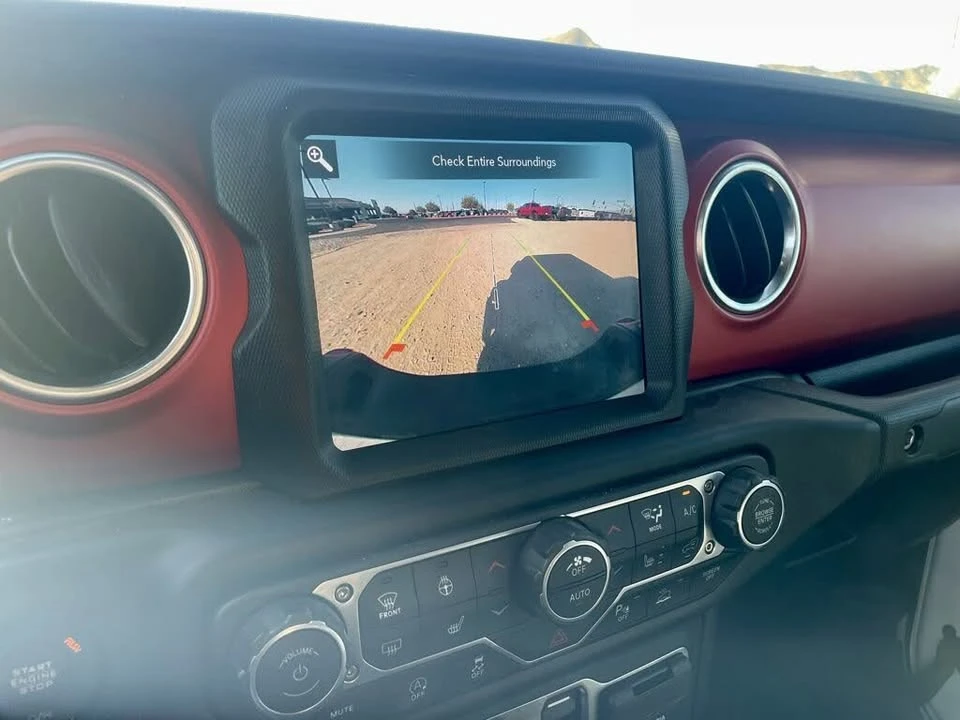 2020 Jeep JT Gladiator - Image 17 of 20