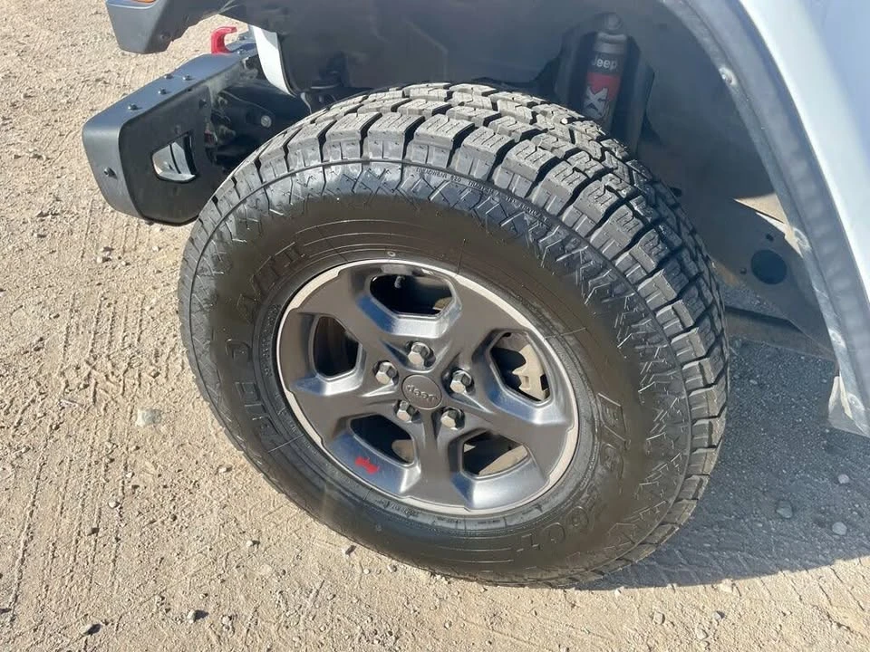 2020 Jeep JT Gladiator - Image 9 of 20