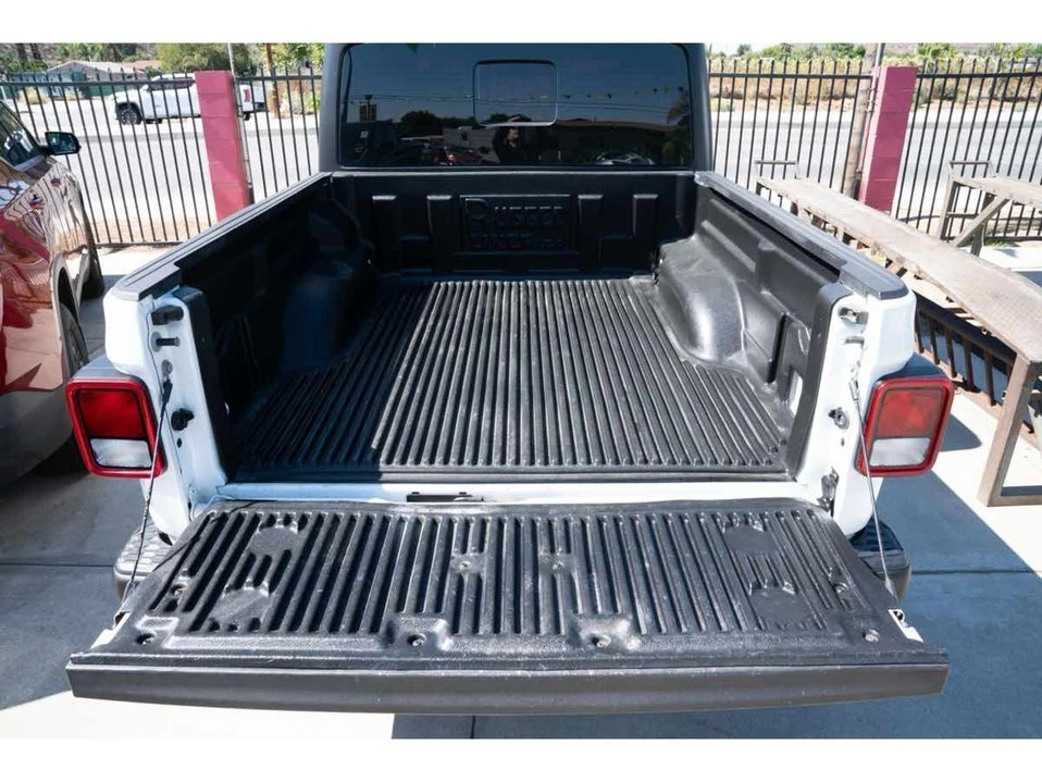 2020 Jeep JT Gladiator - Image 16 of 20