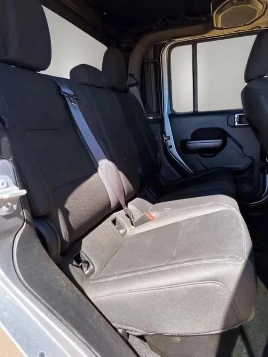 2020 Jeep JT Gladiator - Image 17 of 20