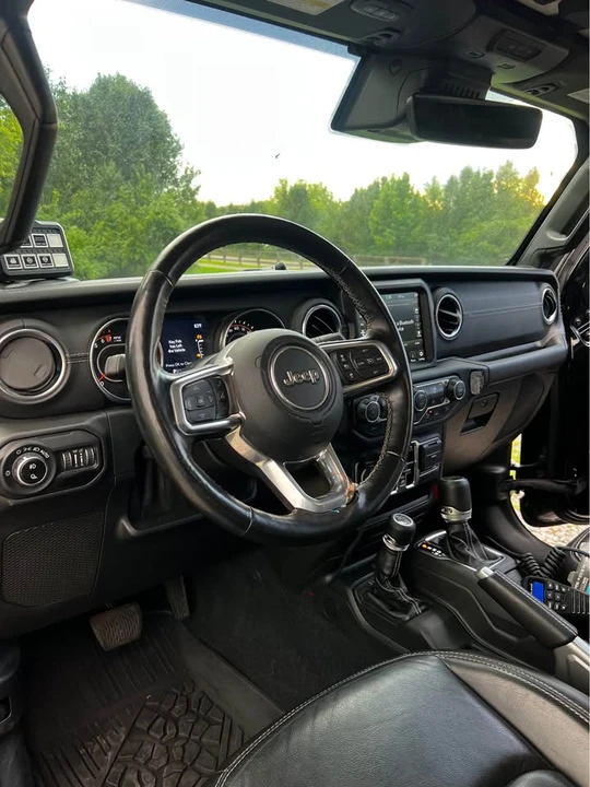 2020 Jeep JT Gladiator - Image 17 of 19