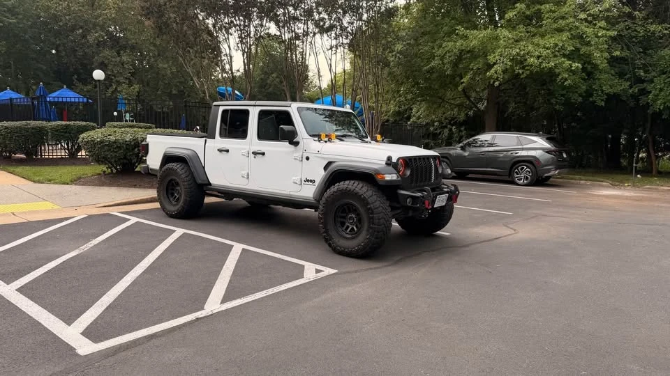 2020 Jeep JT Gladiator - Image 8 of 9