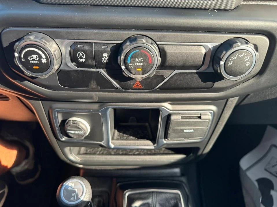 2020 Jeep JT Gladiator - Image 12 of 20