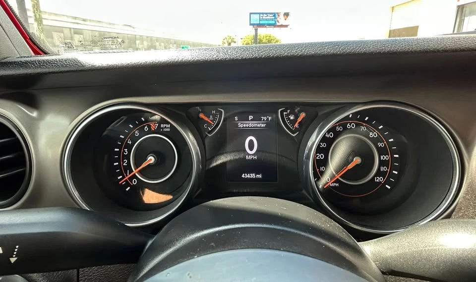 2020 Jeep JT Gladiator - Image 14 of 20
