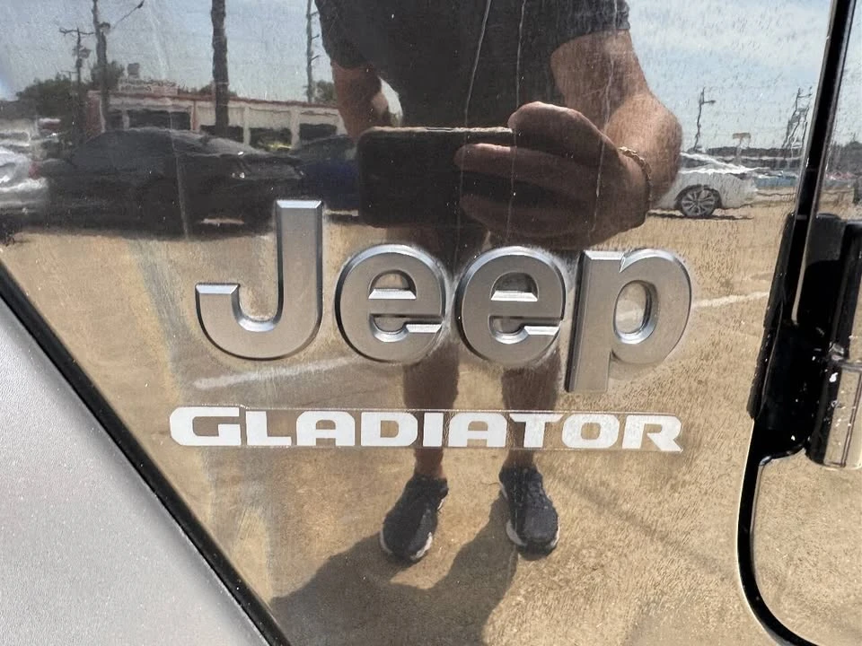 2020 Jeep JT Gladiator - Image 14 of 16
