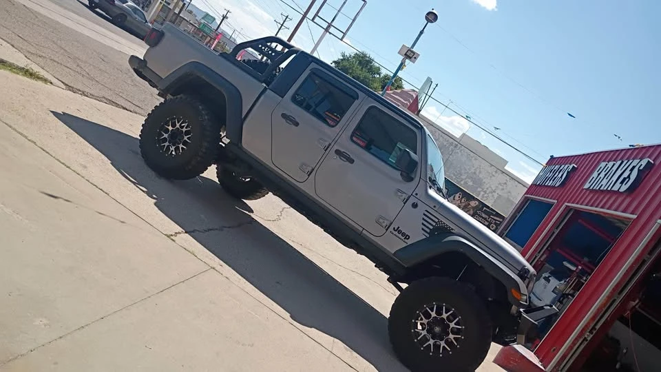 2020 Jeep JT Gladiator - Image 11 of 11