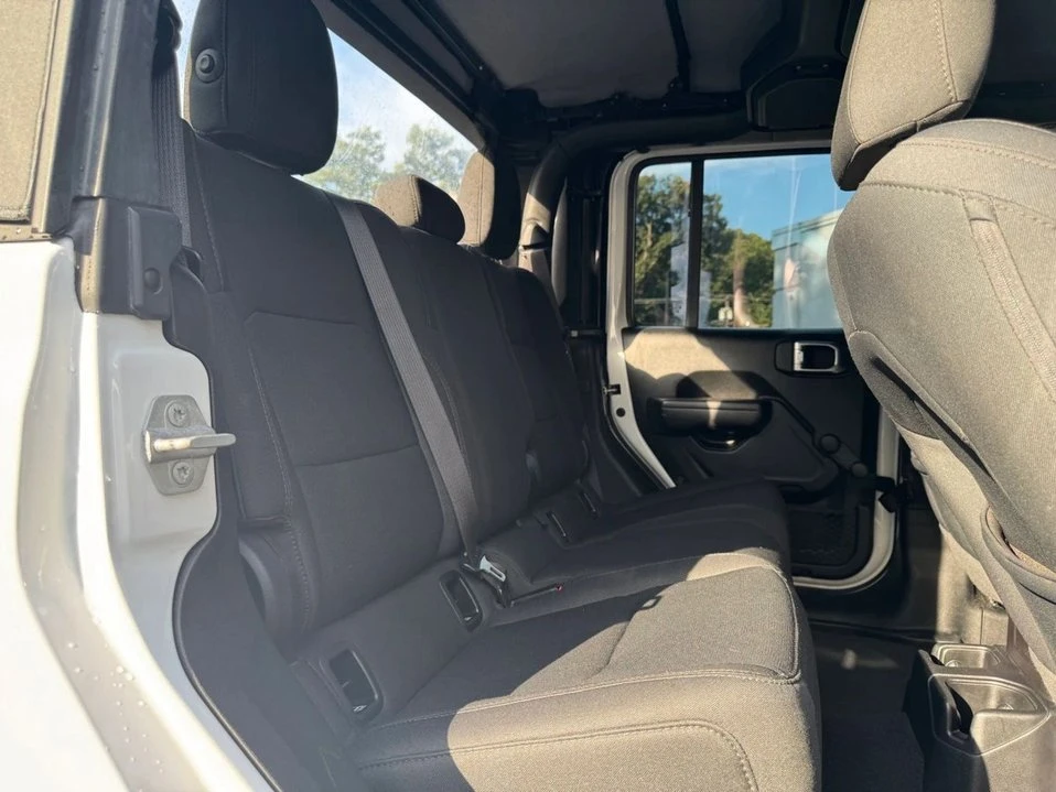 2020 Jeep JT Gladiator - Image 18 of 20