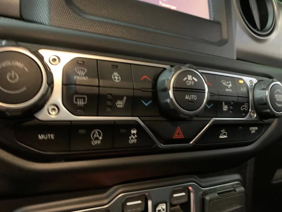 2020 Jeep JT Gladiator - Image 19 of 20