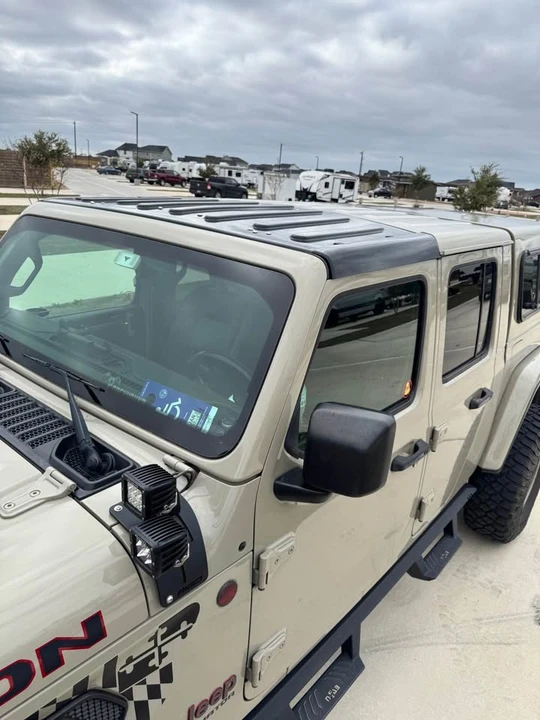 2020 Jeep JT Gladiator - Image 2 of 17