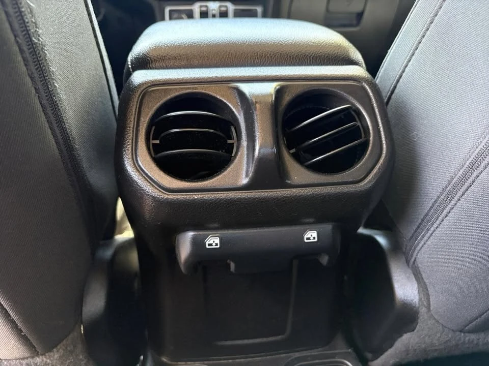 2020 Jeep JT Gladiator - Image 18 of 19