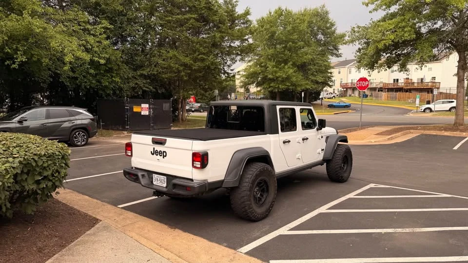 2020 Jeep JT Gladiator - Image 2 of 9