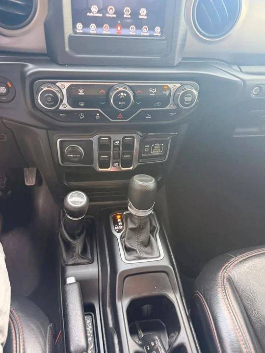 2020 Jeep JT Gladiator - Image 16 of 20