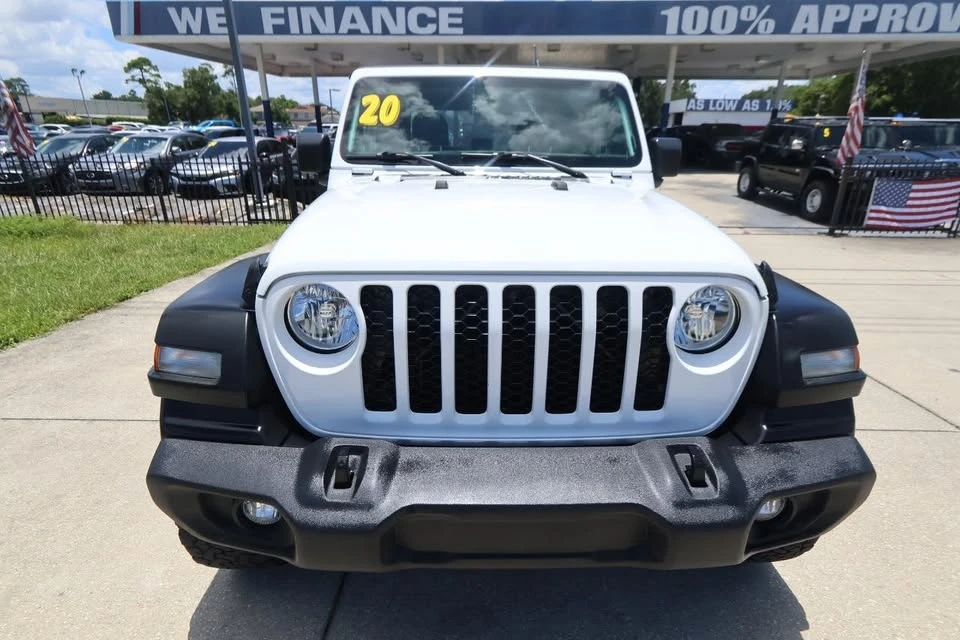 2020 Jeep JT Gladiator - Image 2 of 19