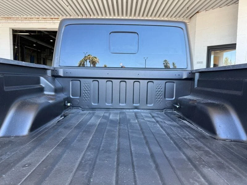 2020 Jeep JT Gladiator - Image 11 of 16