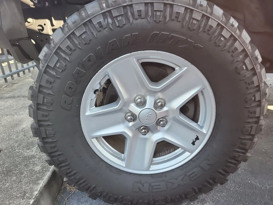 2020 Jeep JT Gladiator - Image 8 of 10
